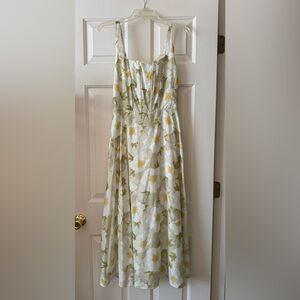 MELLODAY NWT Floral Midi Dress in Green and White- Size Small